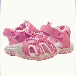 Soft Sole Closed Toe Sandals Summer Shoes with Arch Support size 5. NWOT